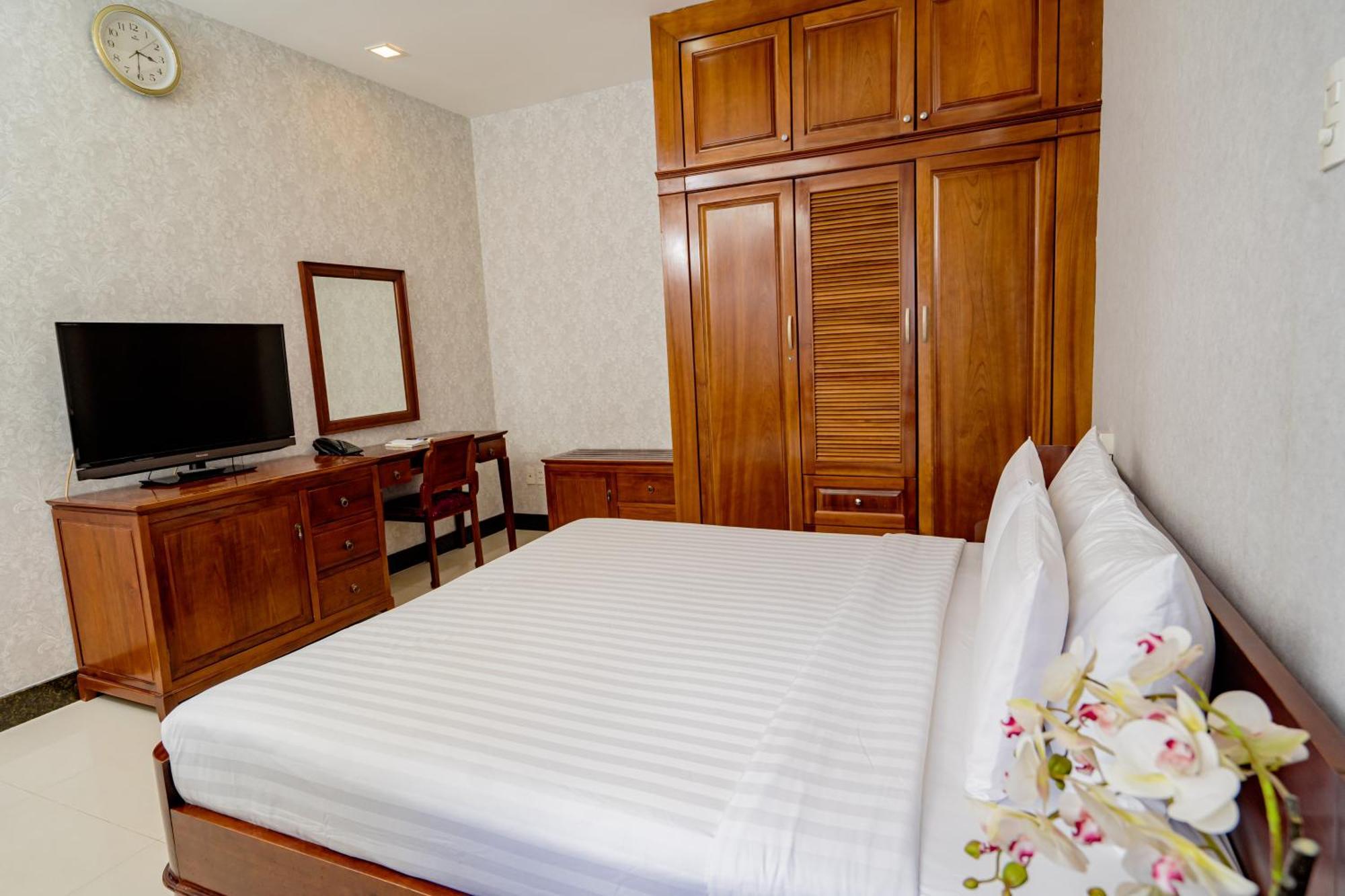 Ben Thanh Retreats Hotel Ho Chi Minh City Bagian luar foto