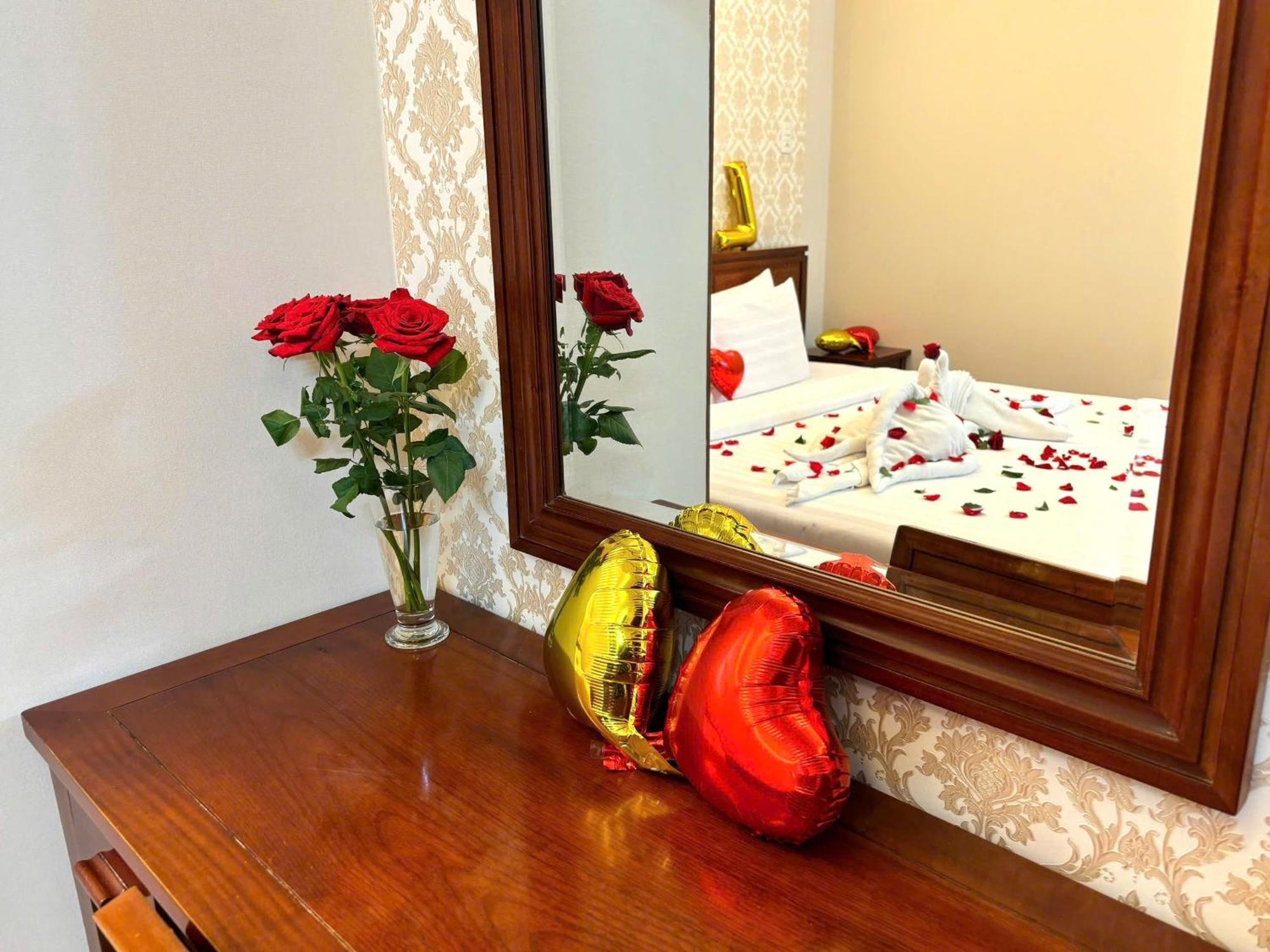 Ben Thanh Retreats Hotel Ho Chi Minh City Bagian luar foto